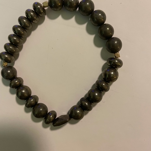 Hematite Stretch Bead Bracelet - Picture 4 of 4